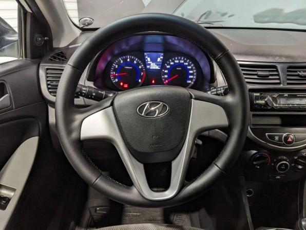 Hyundai Solaris I с пробегом 2013 года, цена 595 000 рублей, 122272 км, седан, Автокод Объявления