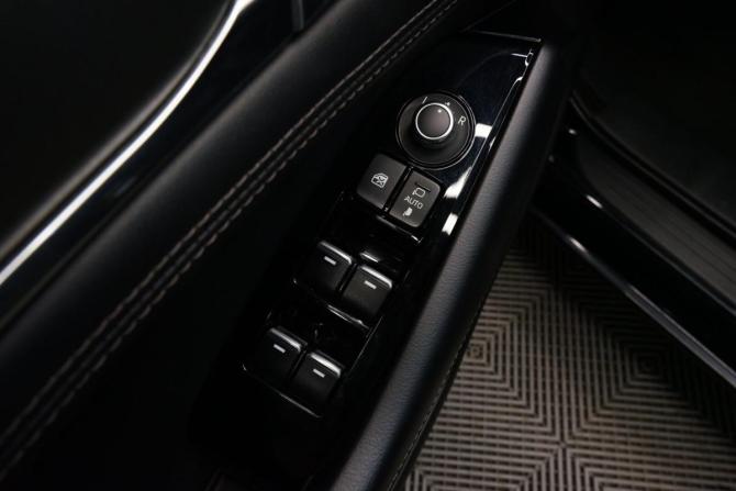 Mazda 6 III (GJ) Рестайлинг 2 с пробегом 2020 года, цена 2 390 000 рублей, 82748 км, седан, Автокод Объявления