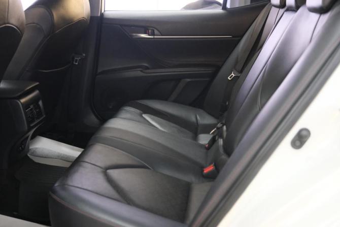 Toyota Camry VIII (XV70) Рестайлинг с пробегом 2021 года, цена 2 759 000 рублей, 54000 км, седан, Автокод Объявления