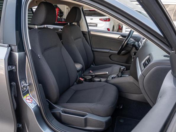 Volkswagen Jetta VI Рестайлинг с пробегом 2018 года, цена 1 450 000 рублей, 110179 км, седан, Автокод Объявления