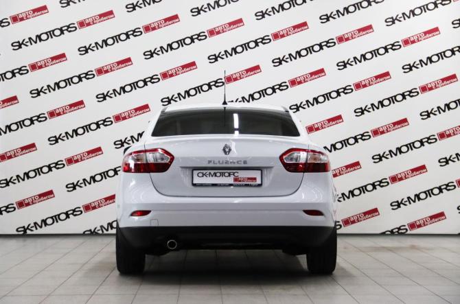 Renault Fluence I Рестайлинг с пробегом 2014 года, цена 755 550 рублей, 120339 км, седан, Автокод Объявления