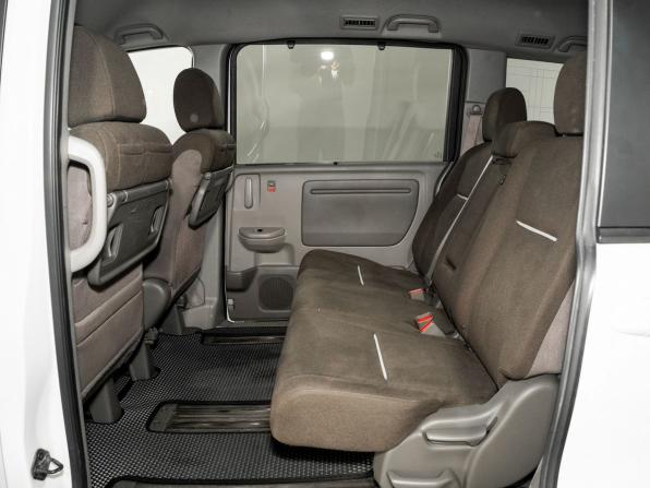Honda Stepwgn V с пробегом 2016 года, цена 1 700 000 рублей, 156355 км, минивэн, Автокод Объявления