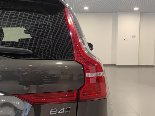 Volvo XC60 II Рестайлинг с пробегом 2021 года, цена 5 250 000 рублей, 65786 км, внедорожник, Автокод Объявления