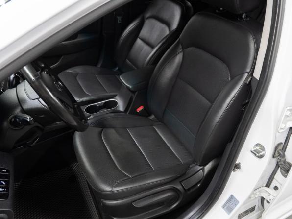 Hyundai Avante VI с пробегом 2016 года, цена 1 250 000 рублей, 179760 км, седан, Автокод Объявления