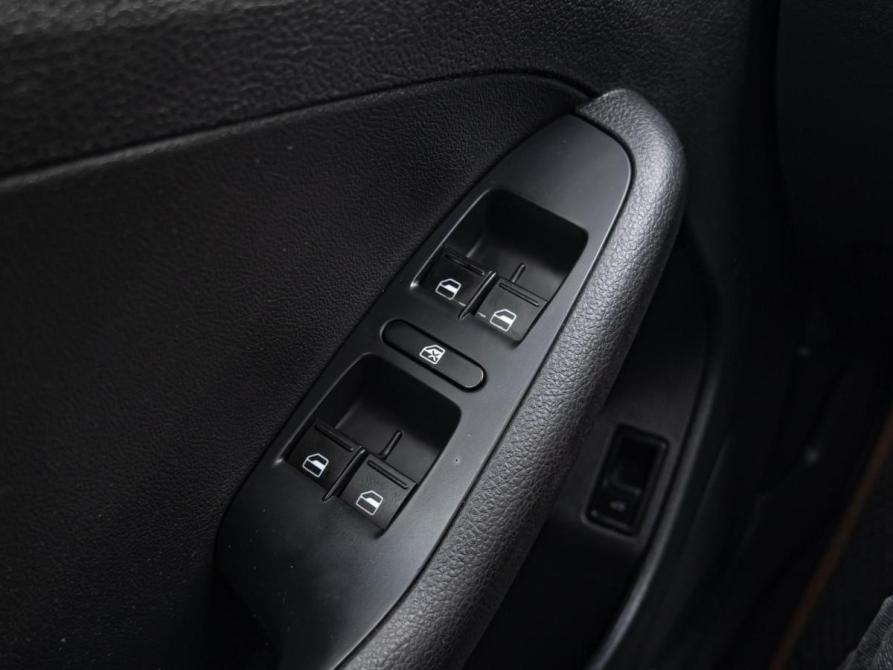 Volkswagen Jetta VI Краснодар  - изображение 15