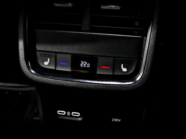 Skoda Octavia IV (A8) с пробегом 2020 года, цена 2 095 000 рублей, 102374 км, лифтбек, Автокод Объявления
