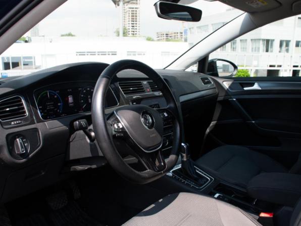 Volkswagen Golf VII Рестайлинг с пробегом 2019 года, цена 1 788 000 рублей, 41000 км, хэтчбек, Автокод Объявления