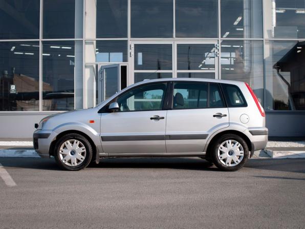 Ford Fusion I Рестайлинг с пробегом 2006 года, цена 380 000 рублей, 232539 км, хэтчбек, Автокод Объявления
