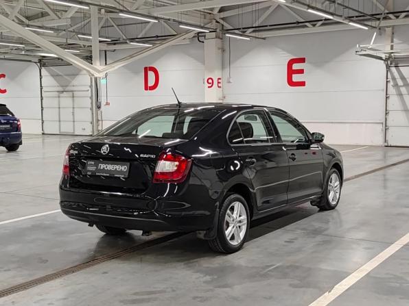 Skoda Rapid I Рестайлинг с пробегом 2018 года, цена 1 020 000 рублей, 200287 км, лифтбек, Автокод Объявления