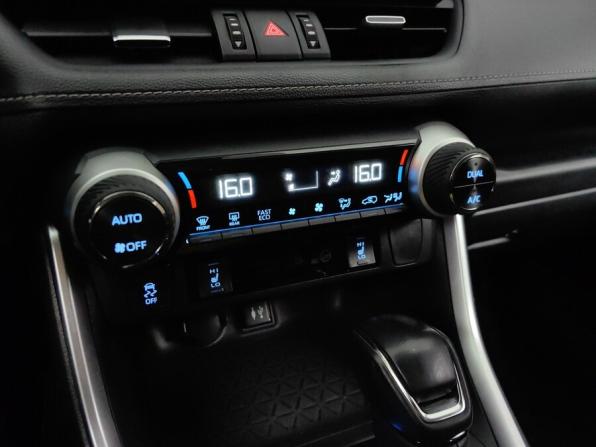 Toyota RAV4 V (XA50) с пробегом 2020 года, цена 2 751 000 рублей, 205581 км, внедорожник, Автокод Объявления