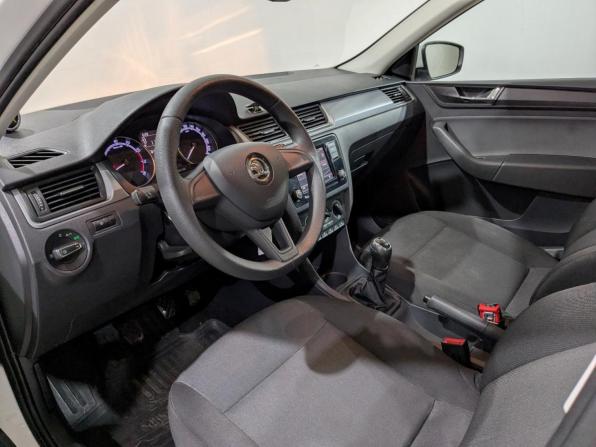 Skoda Rapid I Рестайлинг с пробегом 2019 года, цена 950 000 рублей, 125844 км, лифтбек, Автокод Объявления