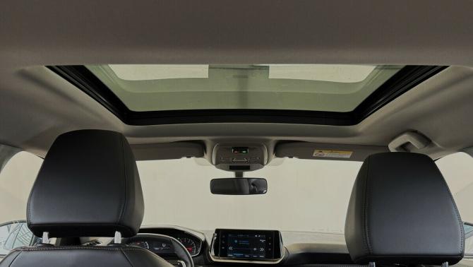 Peugeot 2008 II с пробегом 2023 года, цена 2 399 000 рублей, 18896 км, внедорожник, Автокод Объявления