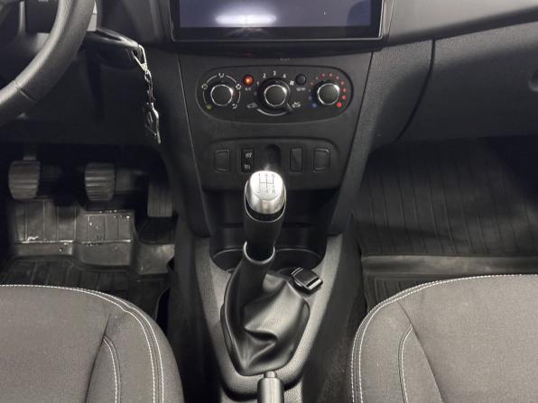 Renault Logan II Рестайлинг с пробегом 2021 года, цена 1 300 700 рублей, 104605 км, седан, Автокод Объявления