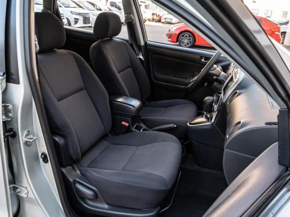 Toyota Matrix I (E130) с пробегом 2002 года, цена 630 000 рублей, 205600 км, хэтчбек, Автокод Объявления