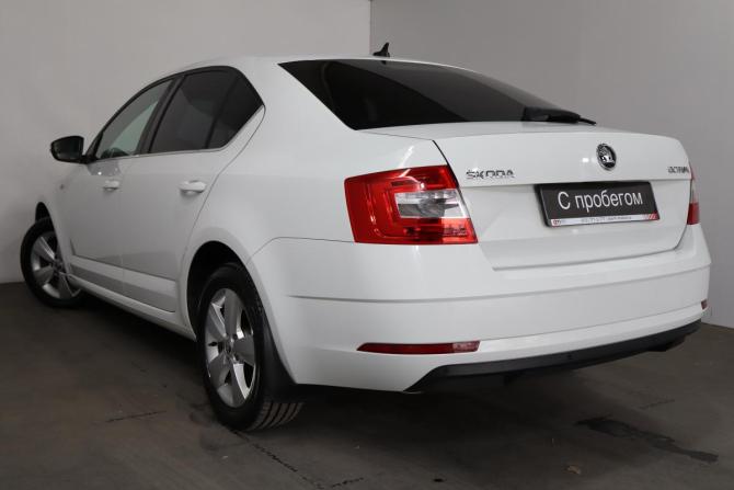 Skoda Octavia III (A7) Рестайлинг с пробегом 2020 года, цена 1 649 000 рублей, 132000 км, лифтбек, Автокод Объявления
