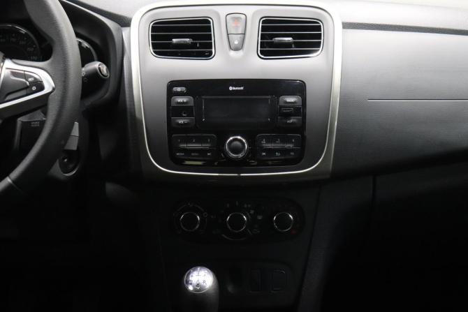 Renault Sandero II Рестайлинг с пробегом 2019 года, цена 1 179 000 рублей, 63602 км, хэтчбек, Автокод Объявления