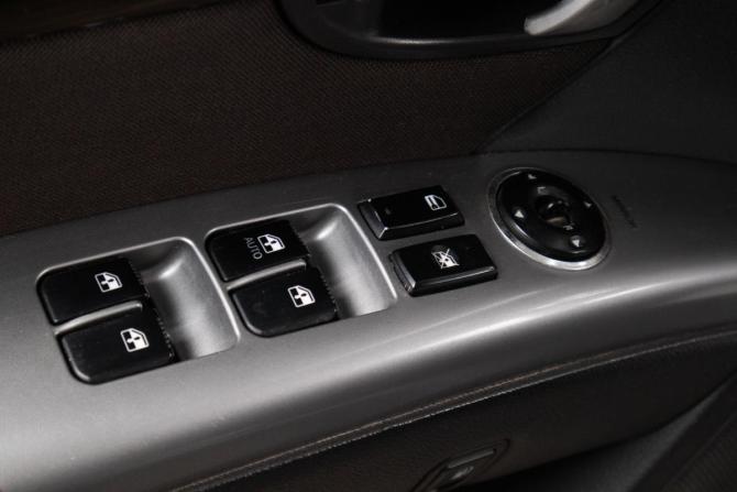 Hyundai Santa Fe II Рестайлинг с пробегом 2011 года, цена 1 379 000 рублей, 260000 км, внедорожник, Автокод Объявления