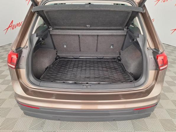 Volkswagen Tiguan II с пробегом 2018 года, цена 2 249 000 рублей, 160428 км, внедорожник, Автокод Объявления