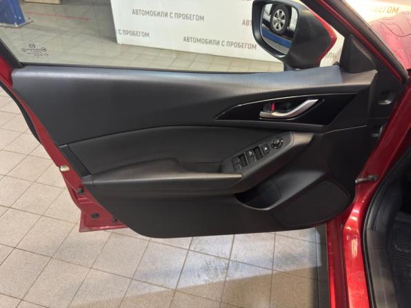 Mazda 3 III (BM) с пробегом 2014 года, цена 1 099 000 рублей, 195000 км, седан, Автокод Объявления