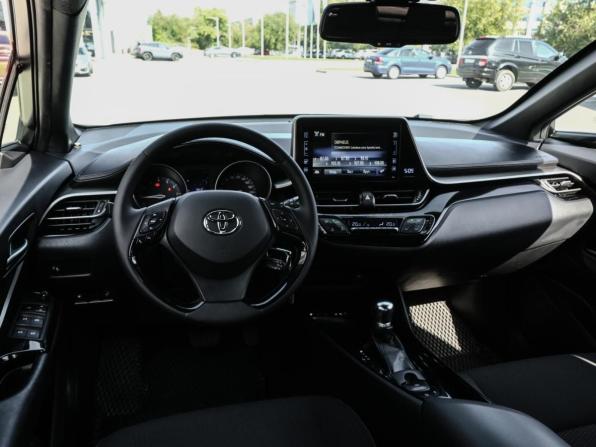 Toyota C-HR I с пробегом 2018 года, цена 2 429 000 рублей, 52596 км, внедорожник, Автокод Объявления