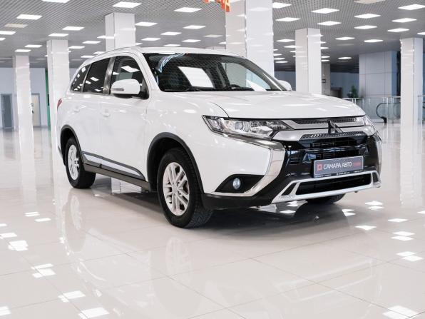 Mitsubishi Outlander III Рестайлинг 3 с пробегом 2018 года, цена 1 819 000 рублей, 136613 км, внедорожник, Автокод Объявления