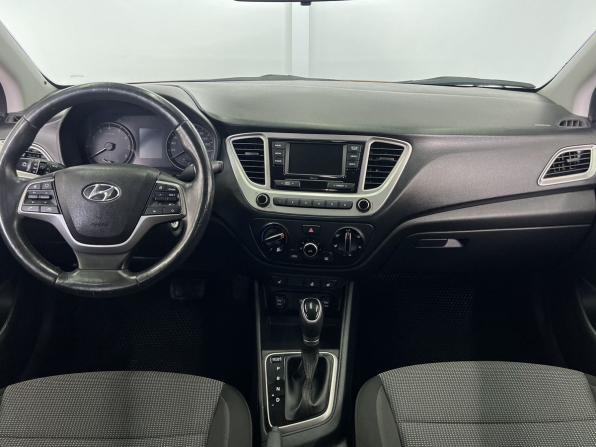 Hyundai Solaris II с пробегом 2019 года, цена 1 299 000 рублей, 53690 км, седан, Автокод Объявления