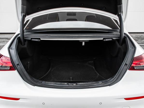 Mercedes-Benz E-Класс V (W213 S213 C238) Рестайлинг с пробегом 2021 года, цена 3 990 000 рублей, 138068 км, седан, Автокод Объявления