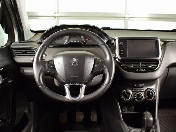Peugeot 208 I с пробегом 2013 года, цена 599 995 рублей, 134206 км, хэтчбек, Автокод Объявления