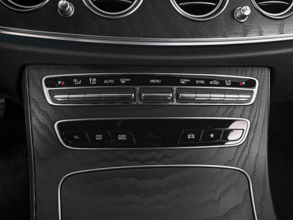 Mercedes-Benz E-Класс V (W213 S213 C238) Рестайлинг с пробегом 2021 года, цена 4 998 938 рублей, 93799 км, седан, Автокод Объявления