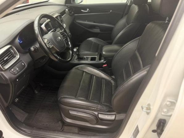 Kia Sorento III Prime Рестайлинг с пробегом 2018 года, цена 2 450 000 рублей, 125450 км, внедорожник, Автокод Объявления