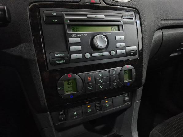 Ford Focus II с пробегом 2007 года, цена 300 000 рублей, 335489 км, седан, Автокод Объявления