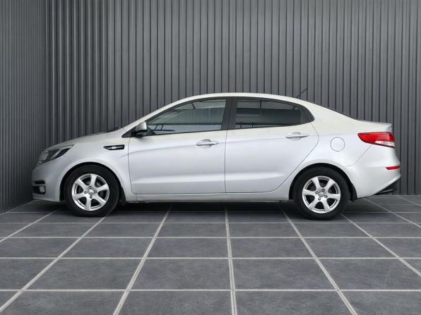 Kia Rio III Рестайлинг с пробегом 2016 года, цена 947 000 рублей, 199510 км, седан, Автокод Объявления