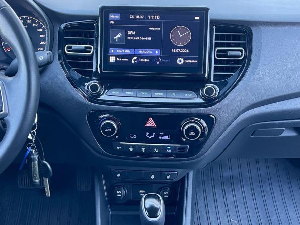 Hyundai Solaris II Рестайлинг с пробегом 2021 года, цена 1 700 000 рублей, 42500 км, седан, Автокод Объявления
