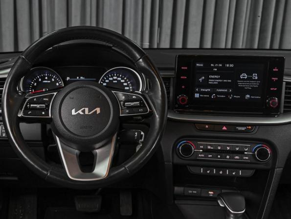 Kia Ceed III Рестайлинг с пробегом 2021 года, цена 2 248 750 рублей, 32944 км, хэтчбек, Автокод Объявления