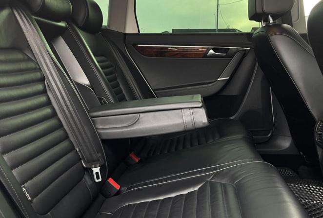Volkswagen Passat B7 с пробегом 2014 года, цена 1 200 000 рублей, 110082 км, универсал, Автокод Объявления