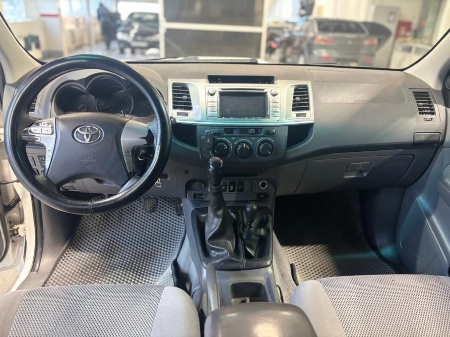 Toyota Hilux VII Челябинск  - изображение 12