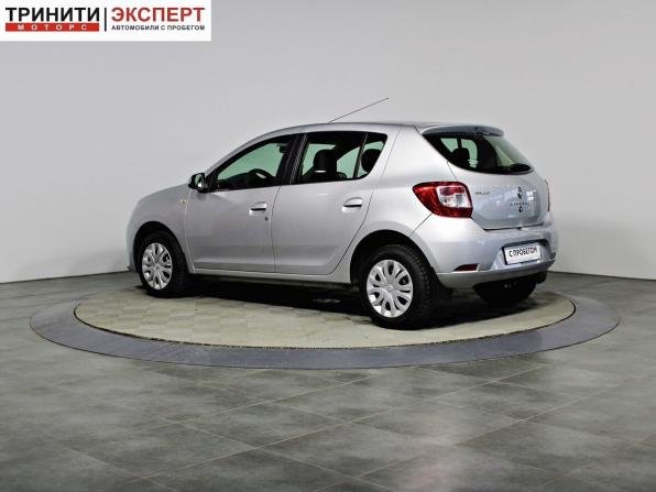 Renault Sandero II с пробегом 2018 года, цена 997 000 рублей, 85859 км, хэтчбек, Автокод Объявления