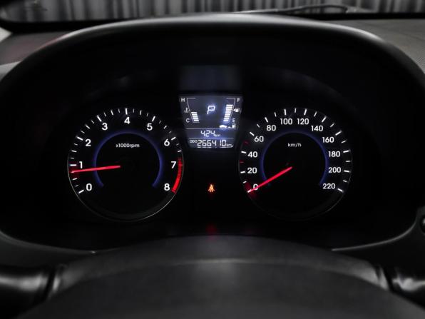 Hyundai Solaris I с пробегом 2012 года, цена 619 000 рублей, 266000 км, седан, Автокод Объявления