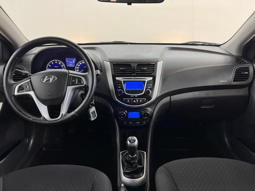 Hyundai Solaris I Москва  - изображение 5