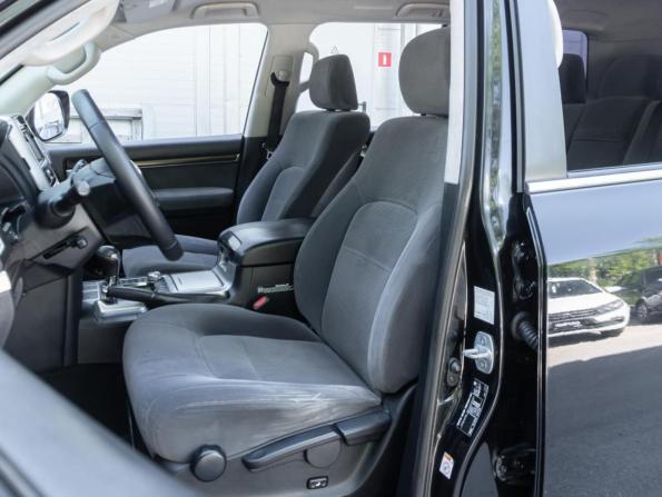 Toyota Land Cruiser 200 Series Рестайлинг 2 с пробегом 2016 года, цена 4 450 000 рублей, 271535 км, внедорожник, Автокод Объявления