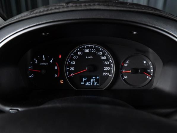 Hyundai H-1 II Рестайлинг с пробегом 2018 года, цена 2 699 000 рублей, 120312 км, минивэн, Автокод Объявления