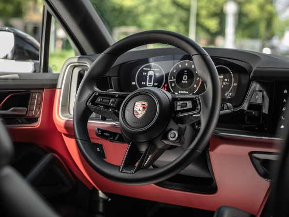 Новый Porsche Cayenne III Рестайлинг 2024 года, цена 26 825 300 рублей, внедорожник, Автокод Объявления