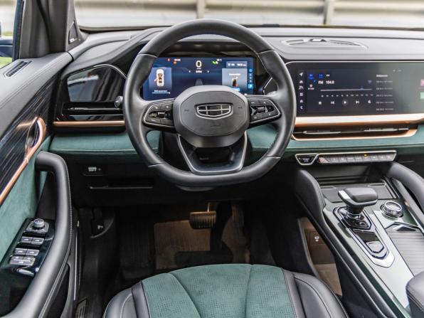 Geely Monjaro I с пробегом 2023 года, цена 3 498 000 рублей, 51823 км, внедорожник, Автокод Объявления