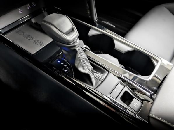 Toyota Camry IX (XV80) China Market с пробегом 2025 года, цена 4 199 000 рублей, 414 км, седан, Автокод Объявления