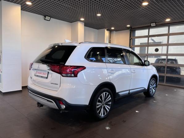 Mitsubishi Outlander III Рестайлинг 3 с пробегом 2019 года, цена 2 350 000 рублей, 113757 км, внедорожник, Автокод Объявления