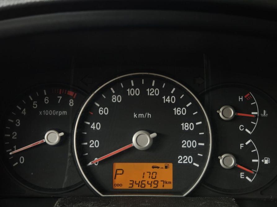 Kia Carens II (UN) Москва  - изображение 18