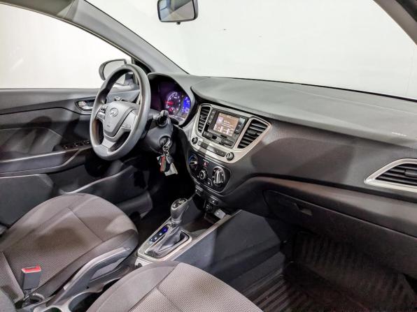 Hyundai Solaris II Рестайлинг с пробегом 2022 года, цена 1 565 000 рублей, 67811 км, седан, Автокод Объявления