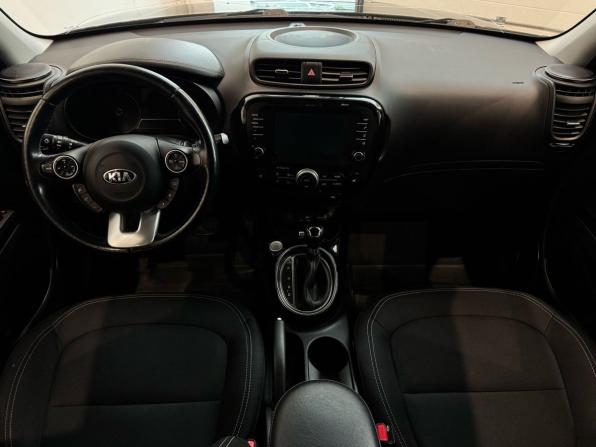 Kia Soul II Рестайлинг с пробегом 2017 года, цена 1 620 000 рублей, 93000 км, хэтчбек, Автокод Объявления