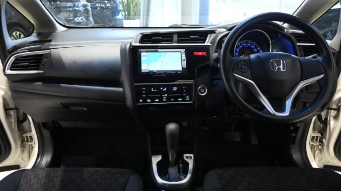 Honda Fit III с пробегом 2014 года, цена 1 295 000 рублей, 90960 км, хэтчбек, Автокод Объявления