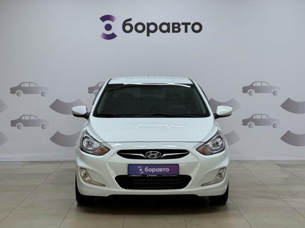 Hyundai Solaris I с пробегом 2014 года, цена 900 000 рублей, 138432 км, седан, Автокод Объявления